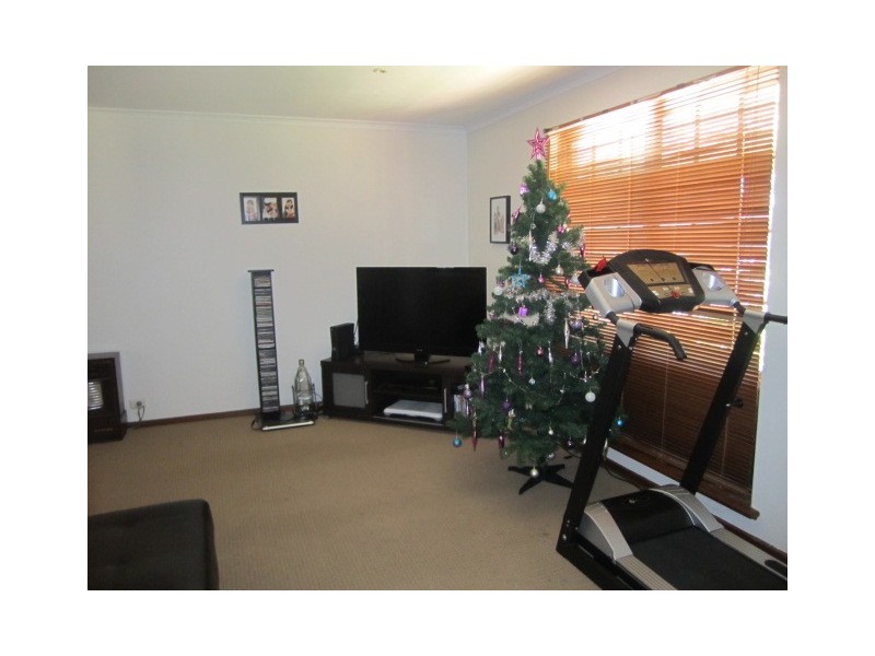 6 Rawe Court, Redwood Park SA 5097