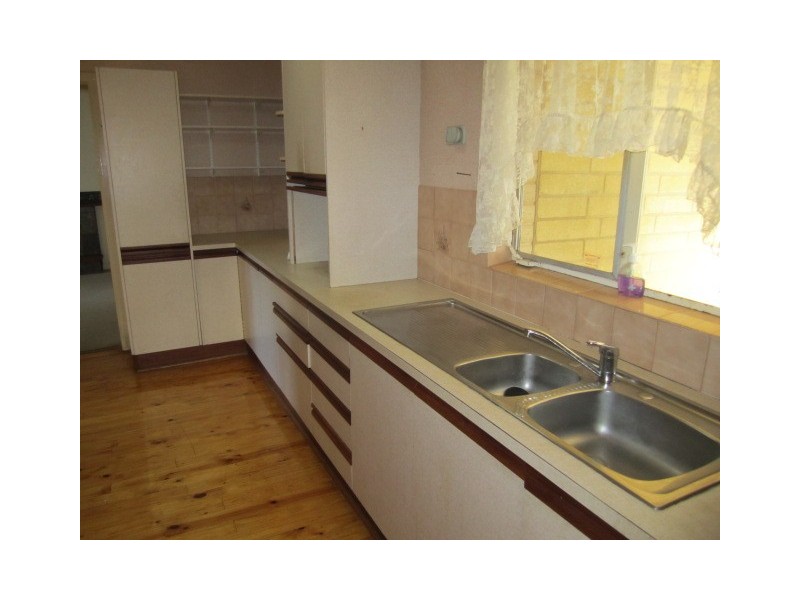 31 Myall Road, Para Hills SA 5096