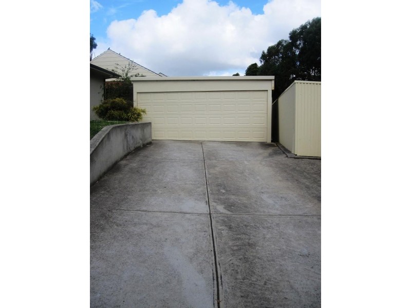 1a Raymond Road, St Agnes SA 5097