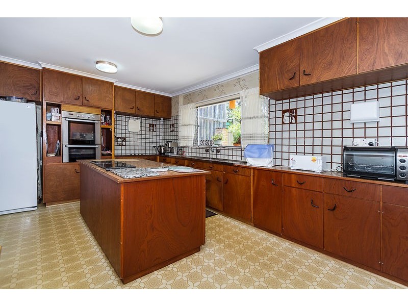 21 Nunyah Drive, Banksia Park SA 5091
