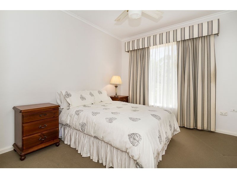 16 Liberman Road, Para Hills SA 5096