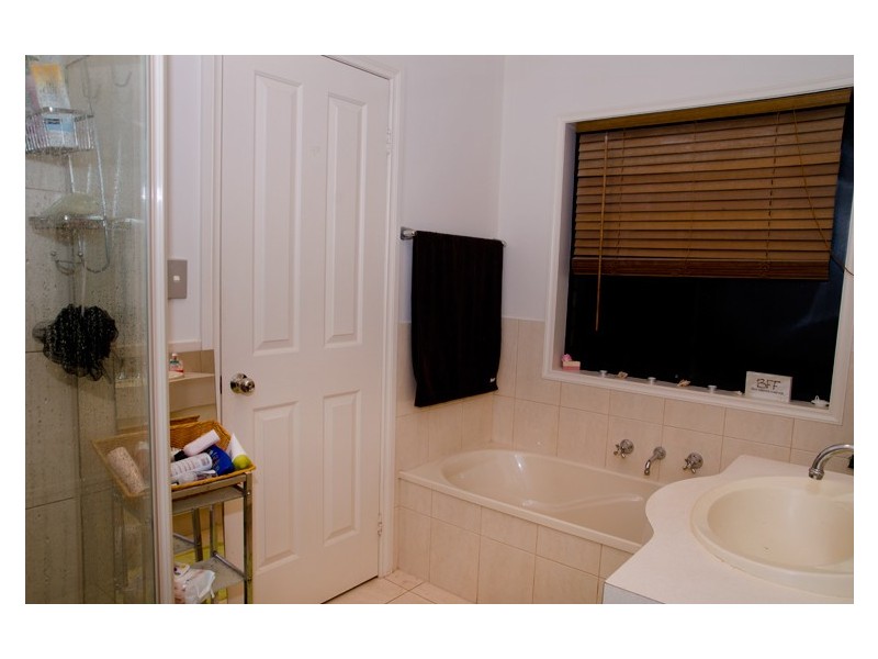 10 Avocet Drive, Mawson Lakes SA 5095