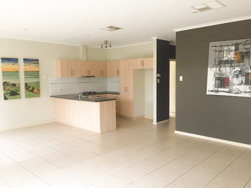 16 Redward Avenue, Greenacres SA 5086