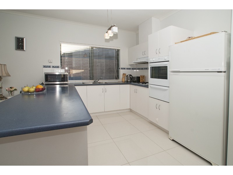 12 Duchess Walk, Para Hills SA 5096