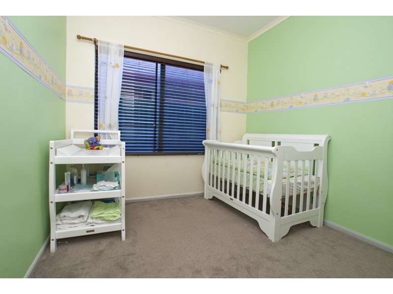 12 Duchess Walk, Para Hills SA 5096