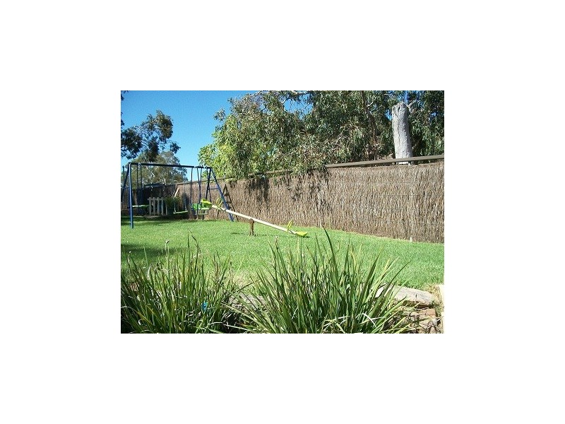 18 Persimmon Grove, Golden Grove SA 5125