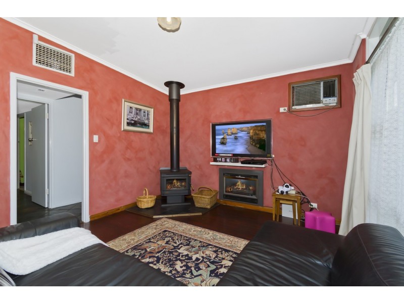 24 Leabrook Drive, Para Hills SA 5096