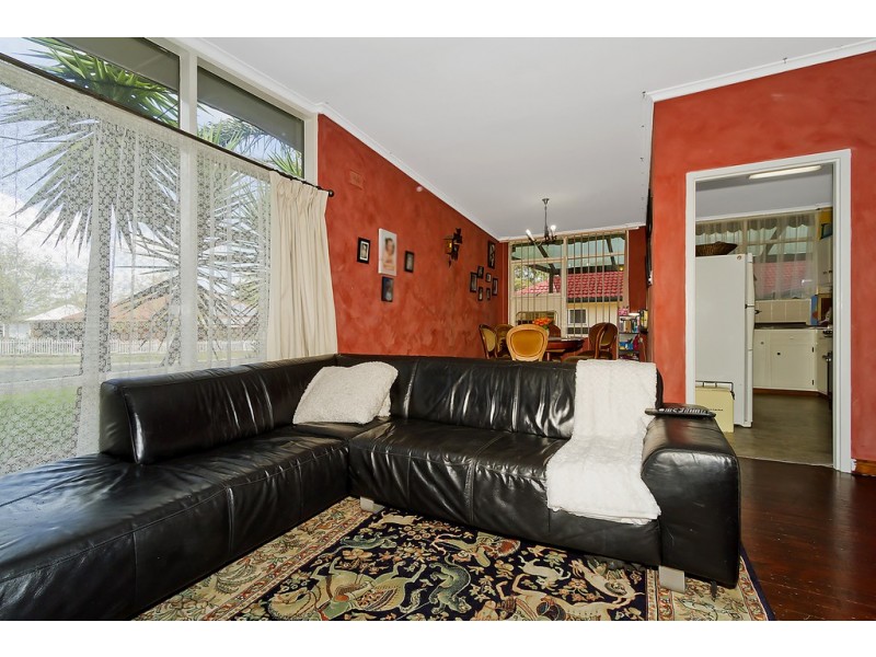 24 Leabrook Drive, Para Hills SA 5096