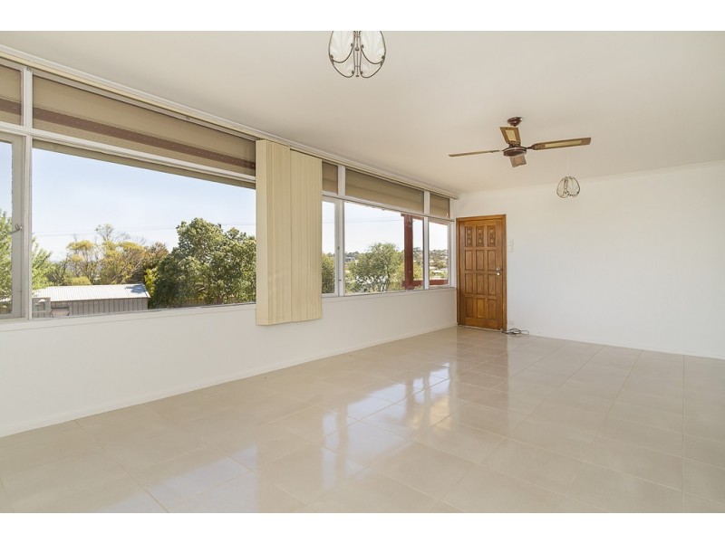 22 Seaview Road, Para Hills SA 5096