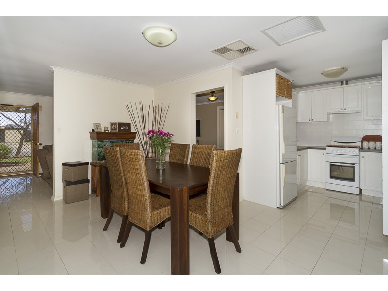 8 Barton Crescent, Burton SA 5110