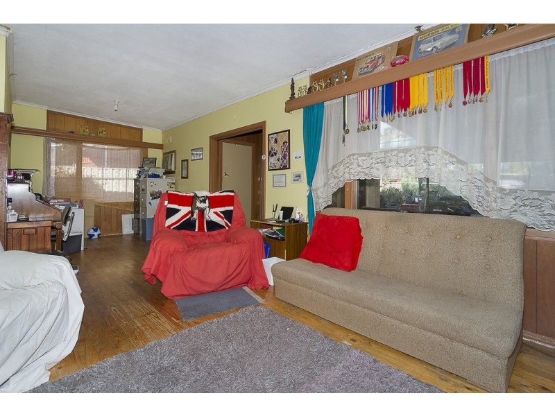 4 Gould Street, Para Hills SA 5096