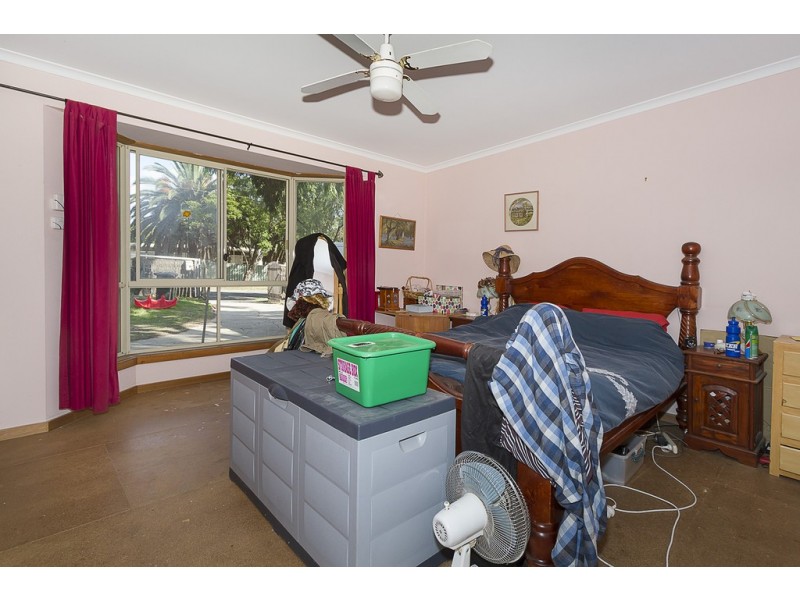 4 Gould Street, Para Hills SA 5096