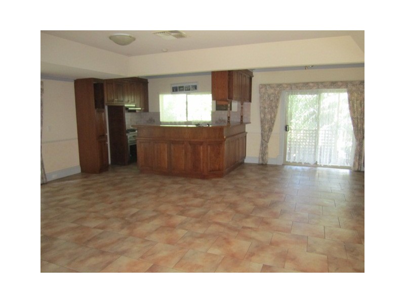 105 Milne Road, Para Vista SA 5093