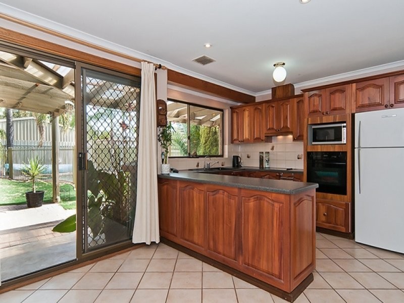 4 Sydney Drive, Salisbury Heights SA 5109