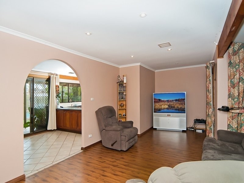 4 Sydney Drive, Salisbury Heights SA 5109