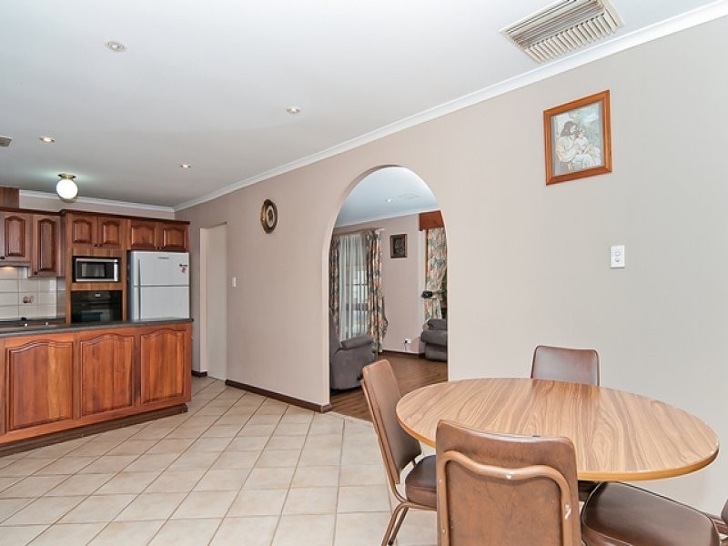 4 Sydney Drive, Salisbury Heights SA 5109
