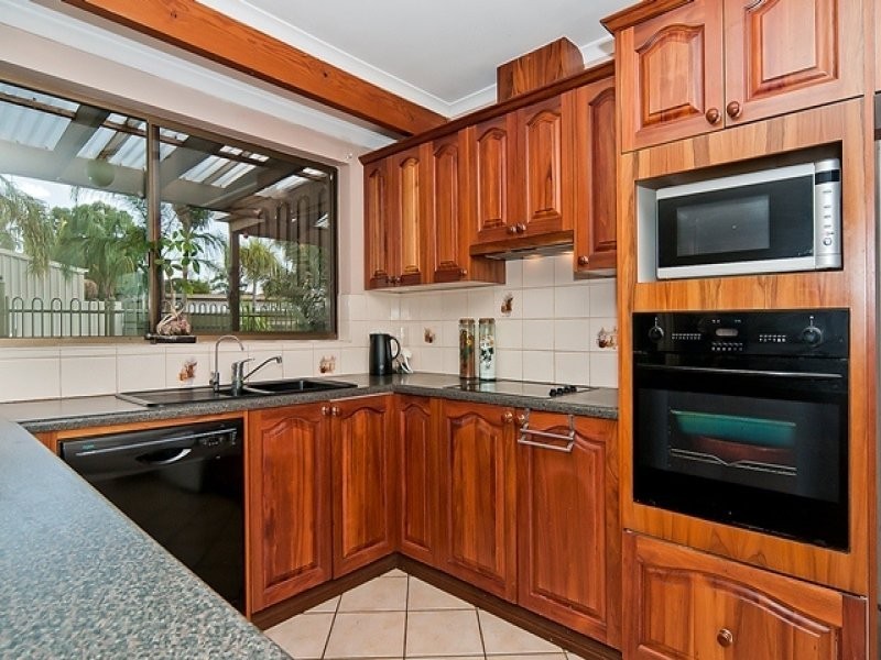 4 Sydney Drive, Salisbury Heights SA 5109