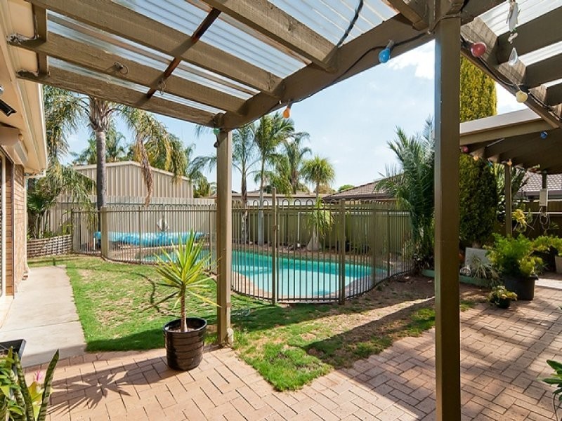4 Sydney Drive, Salisbury Heights SA 5109