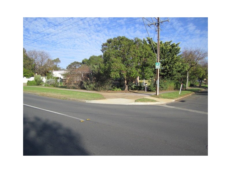 27 Williamson Road, Para Hills SA 5096