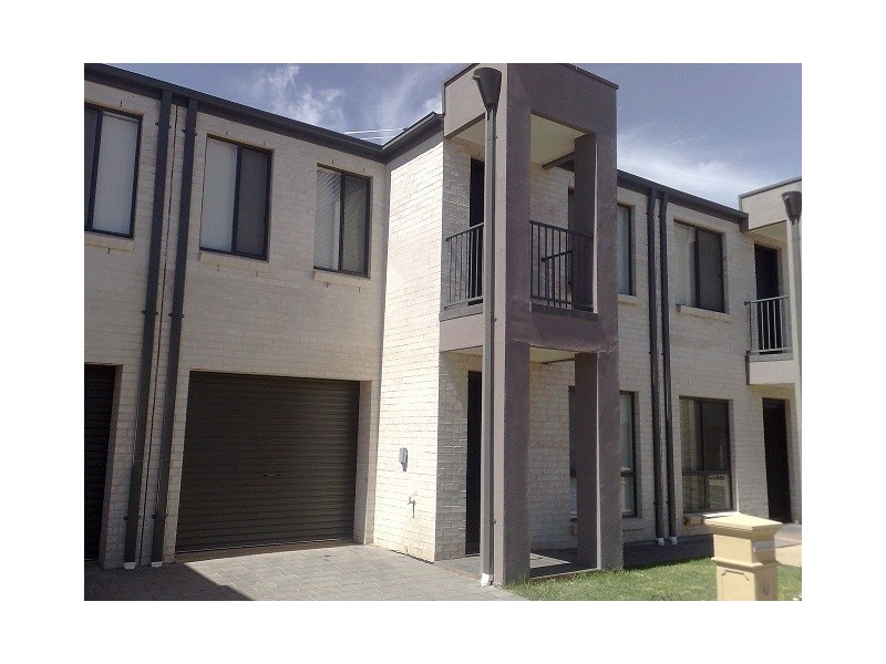 2 Hamra Drive, Smithfield SA 5114