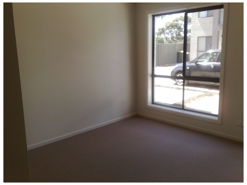 2 Hamra Drive, Smithfield SA 5114
