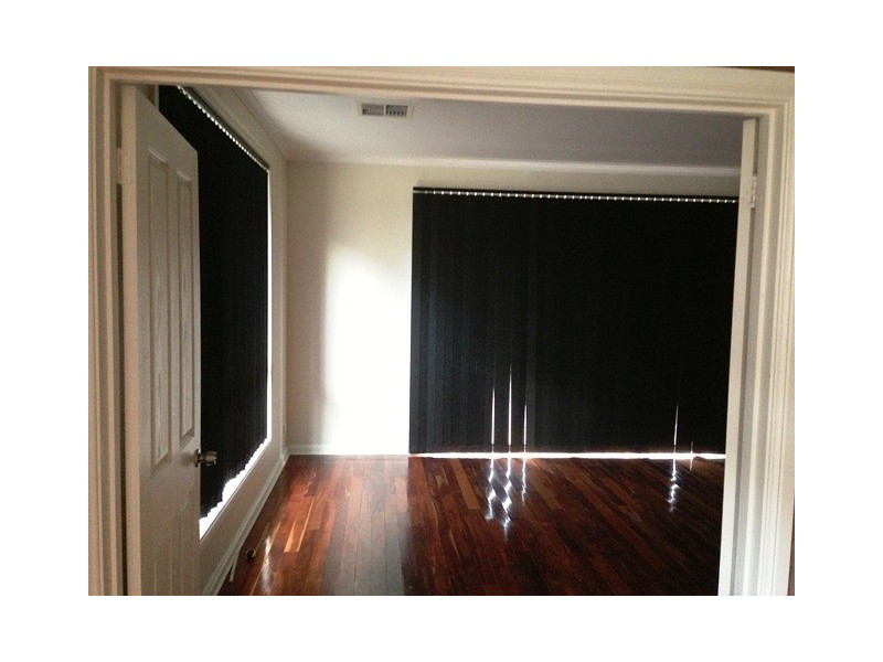 46 Lord Howe Crescent, Mawson Lakes SA 5095