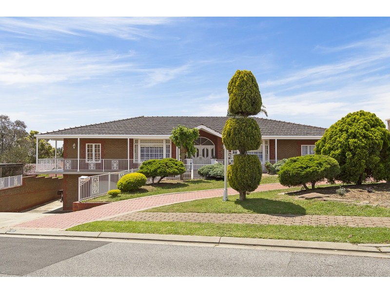 43 Yulinda Terrace, Gulfview Heights SA 5096