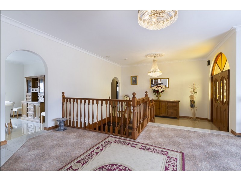 43 Yulinda Terrace, Gulfview Heights SA 5096