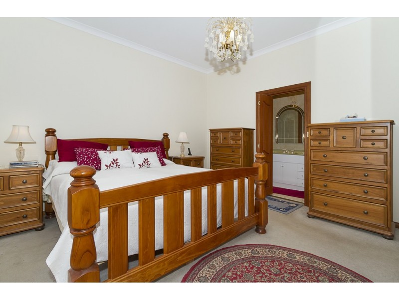 43 Yulinda Terrace, Gulfview Heights SA 5096