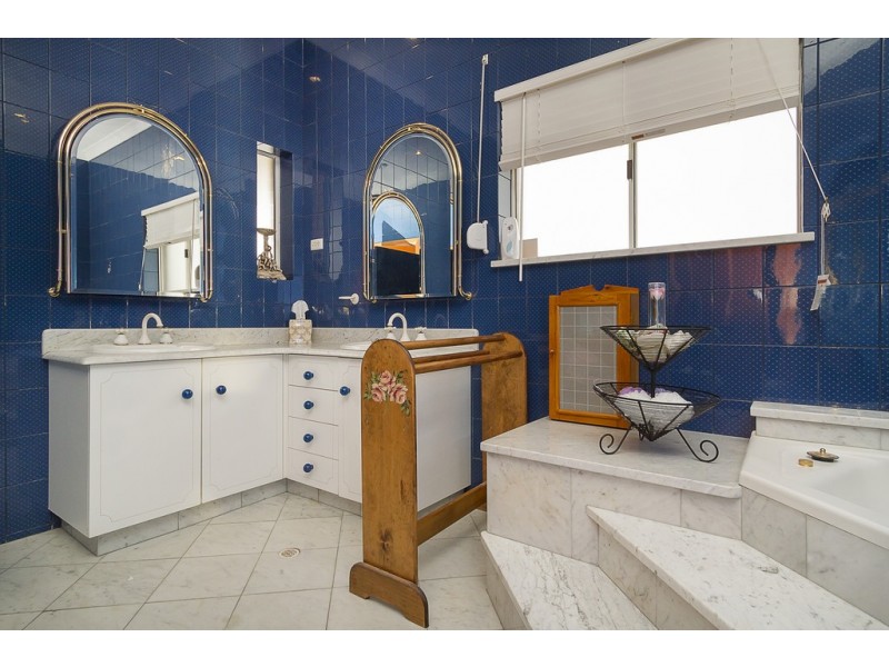 43 Yulinda Terrace, Gulfview Heights SA 5096