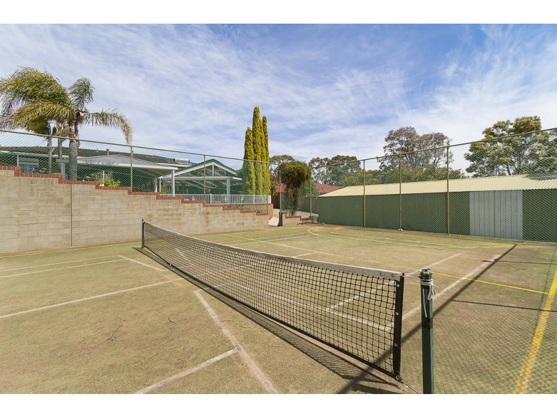 43 Yulinda Terrace, Gulfview Heights SA 5096