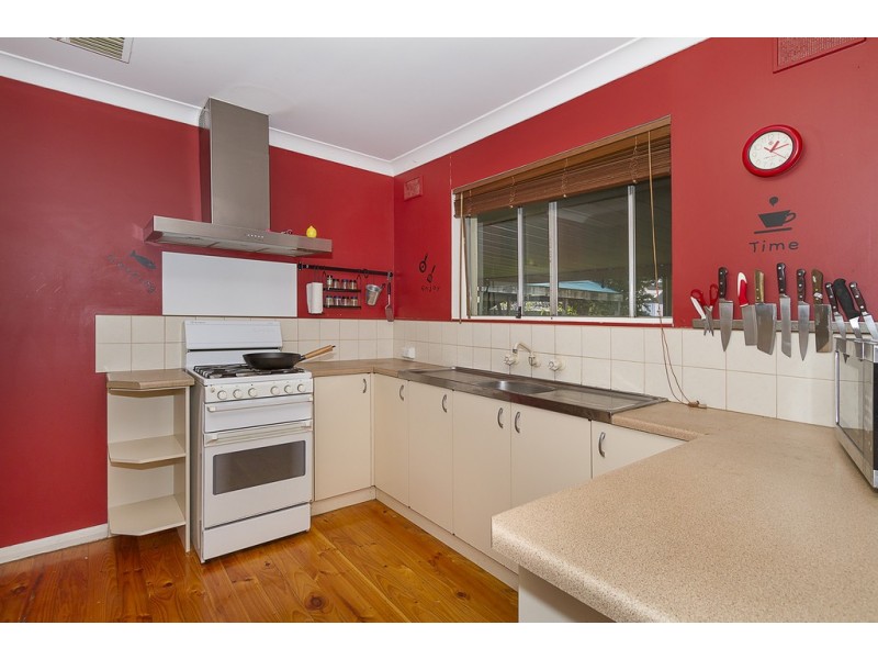 42 Charles Street, Valley View SA 5093