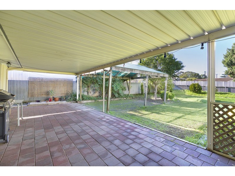42 Charles Street, Valley View SA 5093