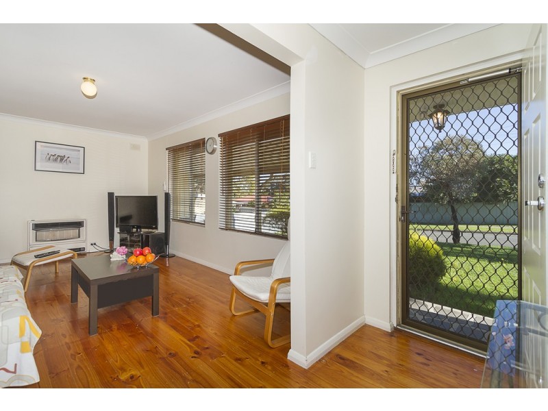 42 Charles Street, Valley View SA 5093