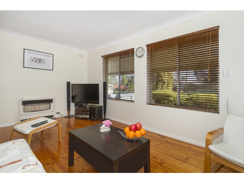 42 Charles Street, Valley View SA 5093