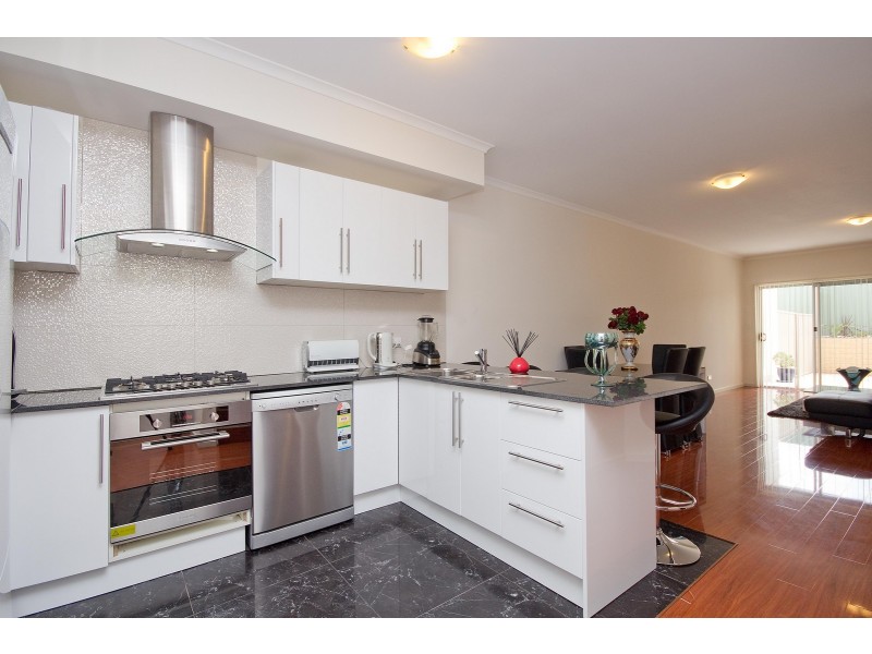 2/23a Coventry Street, Mawson Lakes SA 5095