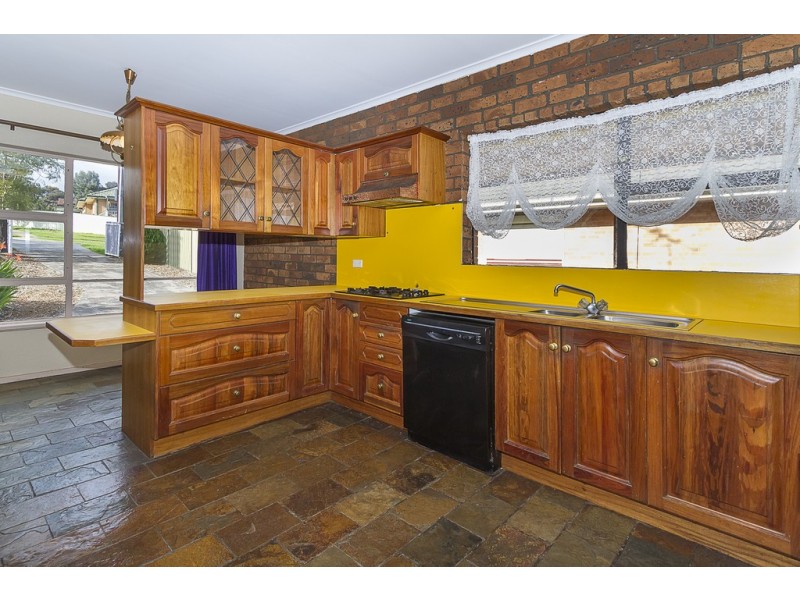 11 Sleep Road, Para Hills SA 5096