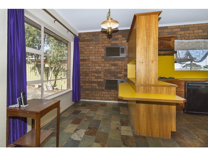 11 Sleep Road, Para Hills SA 5096