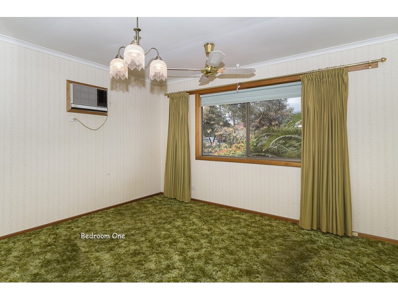 11 Sleep Road, Para Hills SA 5096