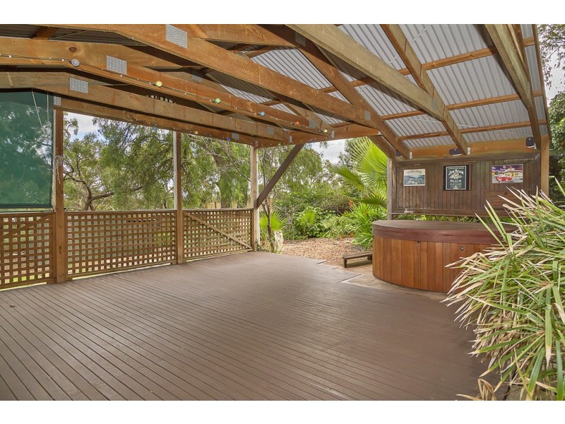 11 Sleep Road, Para Hills SA 5096