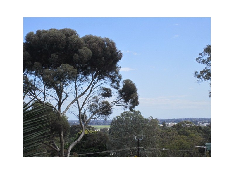 10 Linton Road, Para Hills SA 5096