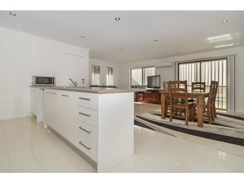 43 Lindsay Avenue, Valley View SA 5093