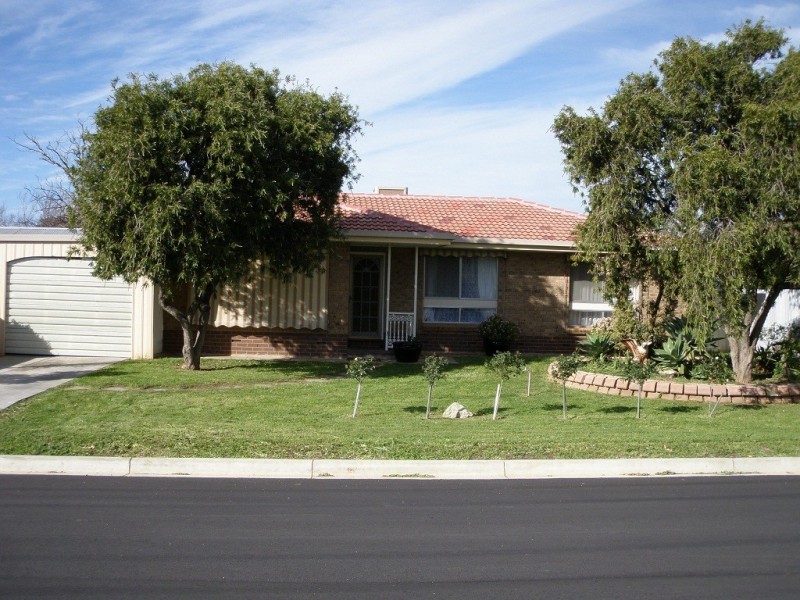 1 The Parkway, Holden Hill SA 5088