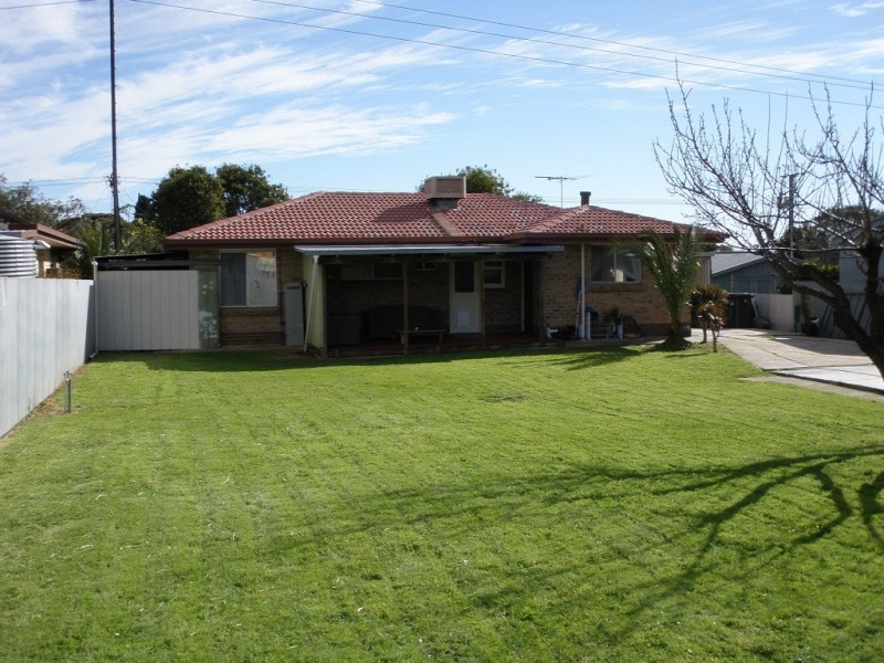 1 The Parkway, Holden Hill SA 5088