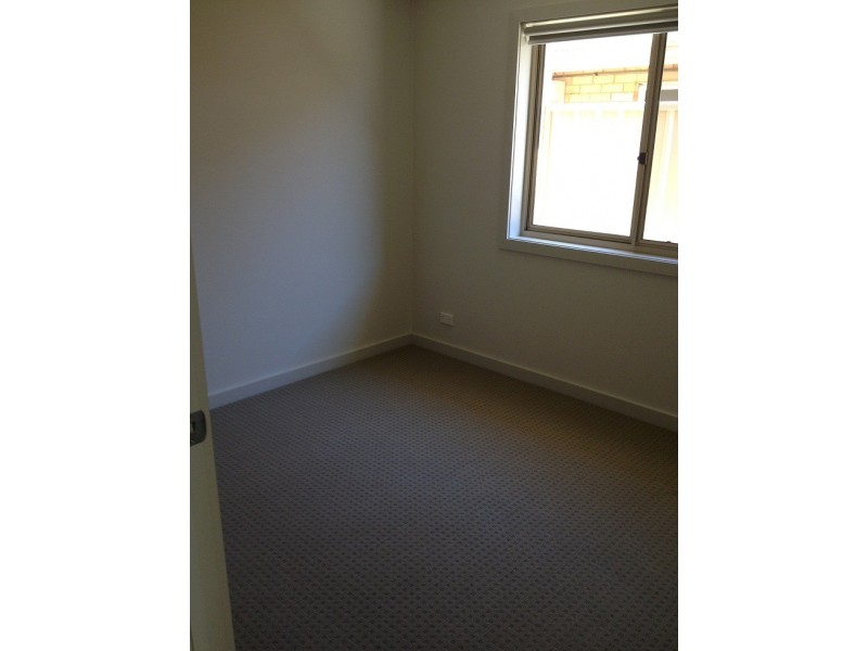 36 Milne Road, Para Hills SA 5096