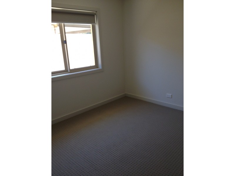 36 Milne Road, Para Hills SA 5096