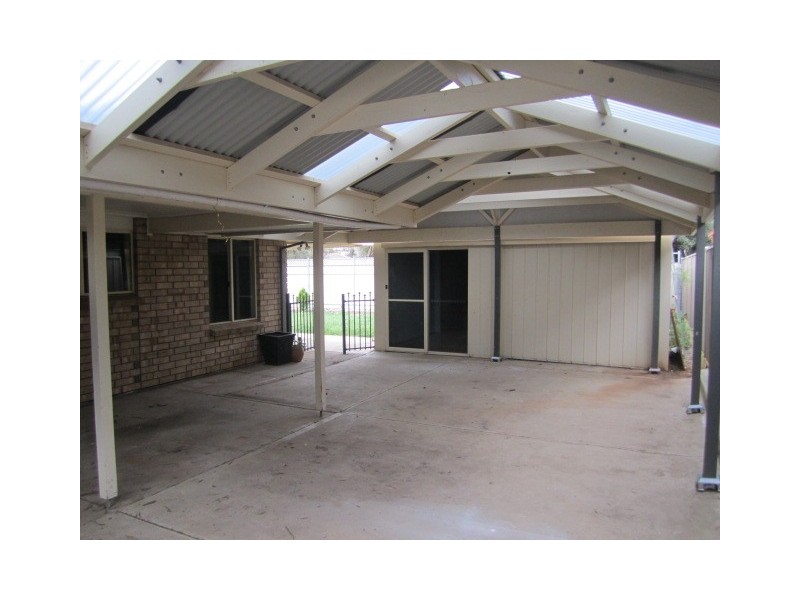 7 Roxby Drive, Parafield Gardens SA 5107