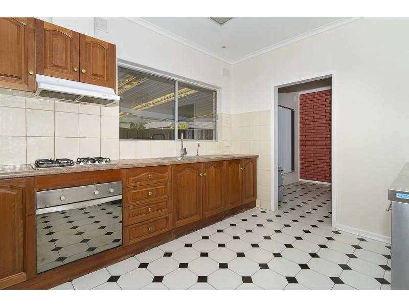 220 Maxwell Road, Para Hills SA 5096