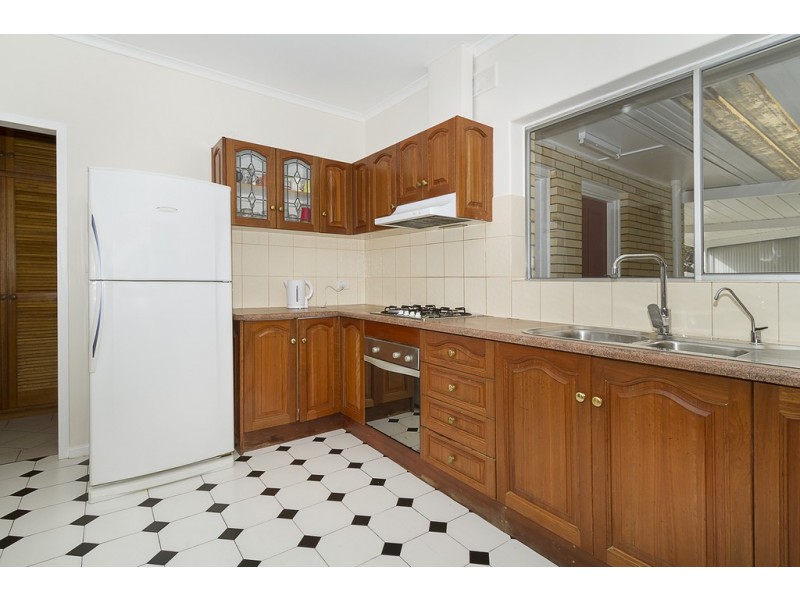 220 Maxwell Road, Para Hills SA 5096