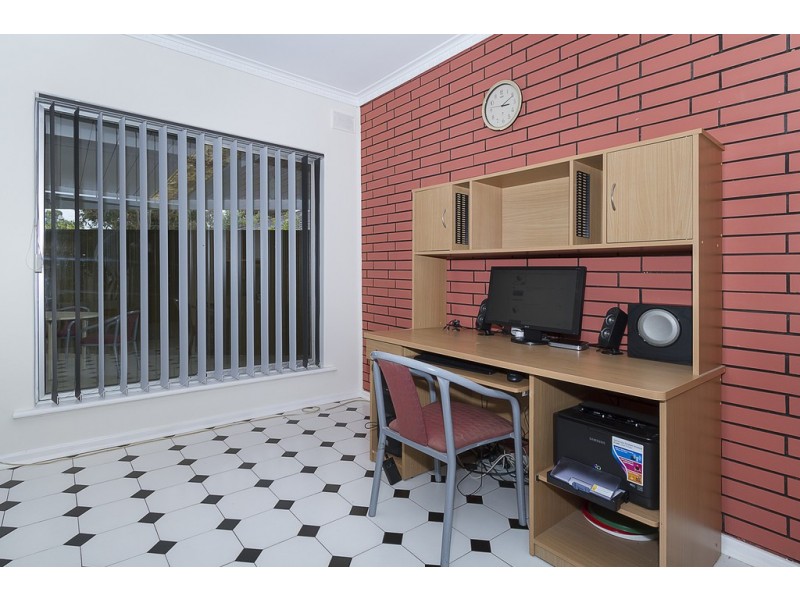 220 Maxwell Road, Para Hills SA 5096